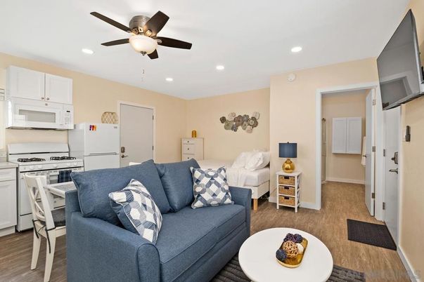Bedroom, Interior, Kitchen, Living room, Recessed Lighting, Wood Texture Flooring