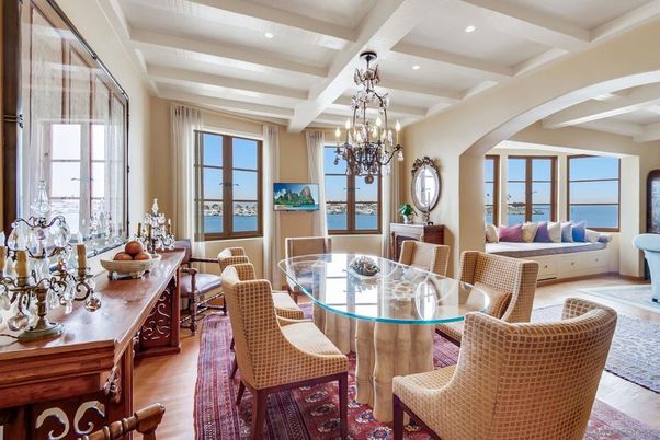 Chandelier, Dining room, Interior, Living room, Recessed Lighting, Water, Wood Texture Flooring