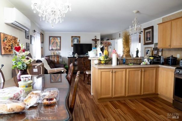 Chandelier, Interior, Kitchen, Wood Texture Flooring