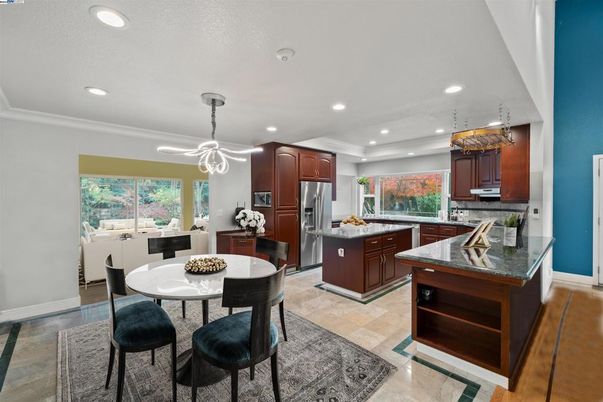Dining room, Interior, Kitchen, Recessed Lighting, Stainless Steel Appliances