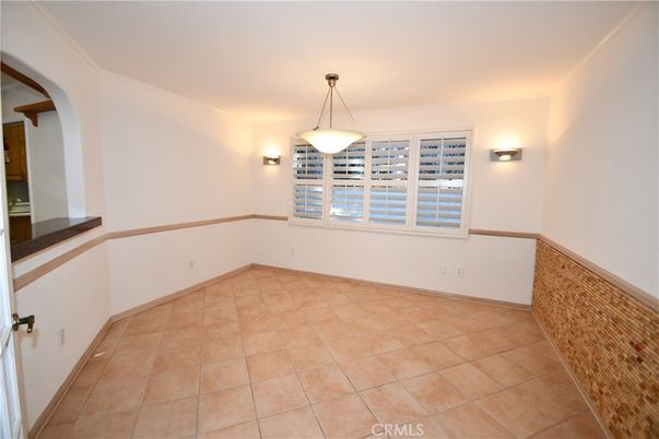 Empty room, Interior, Pendant Lights