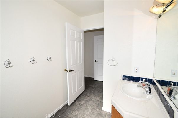 Bathroom, Interior, Tile Countertops