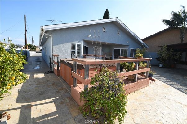 Exterior, Hot Tub
