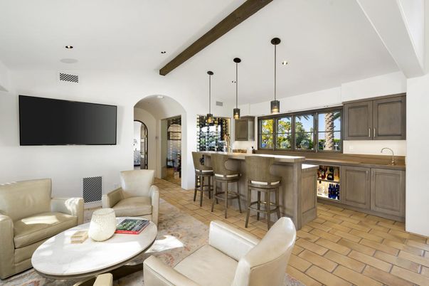 Interior, Pendant Lights, Recessed Lighting, Wooden Beams