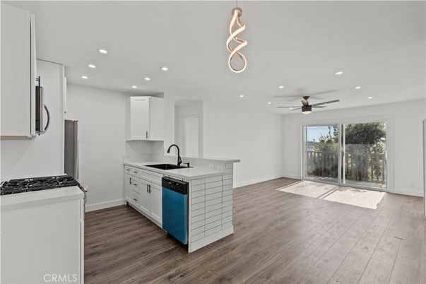 Interior, Kitchen, Pendant Lights, Recessed Lighting, Wood Texture Flooring