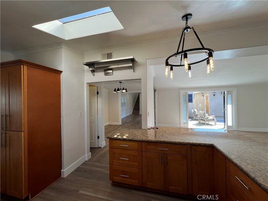 Interior, Pendant Lights, Wood Texture Flooring