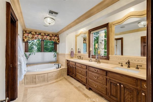 Bathroom, Dual Sink Vanities, Interior