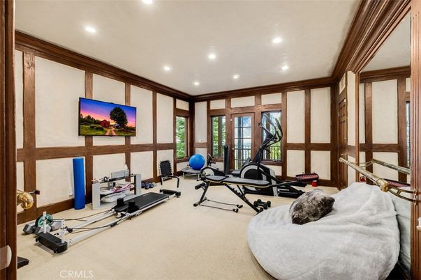 Fitness Equipment, Interior, Recessed Lighting