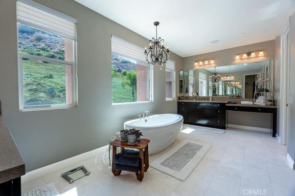 Bathroom, Chandelier, Free Standing Baths, Interior