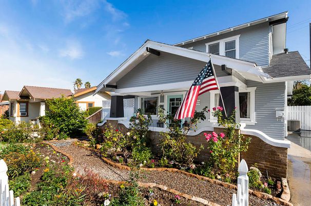 Exterior, Facade, American Craftsman