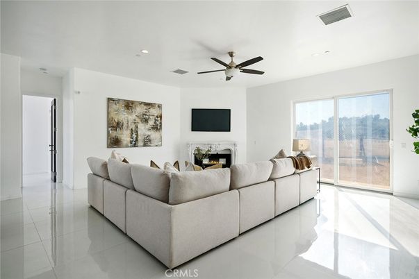 Fireplace, Interior, Living room, Recessed Lighting