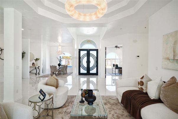 Chandelier, Dining room, Interior, Living room, Pendant Lights, Recessed Lighting