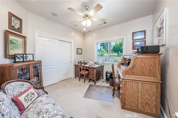 Home Office, Interior