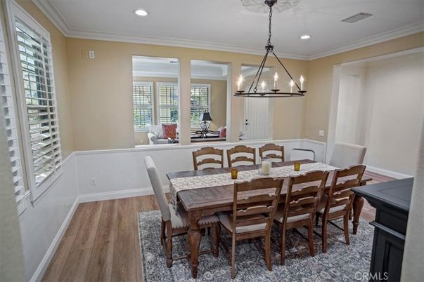 Chandelier, Dining room, Interior, Pendant Lights, Recessed Lighting, Wood Texture Flooring