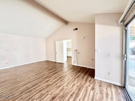 Empty room, Interior, Wooden Beams, Wood Texture Flooring