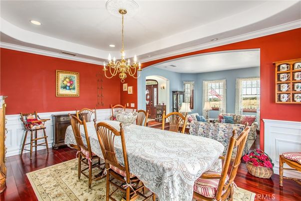 Chandelier, Dining room, Interior, Recessed Lighting, Wood Texture Flooring