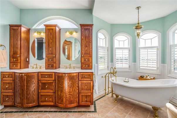 Bathroom, Dual Sink Vanities, Free Standing Baths, Interior, Pendant Lights