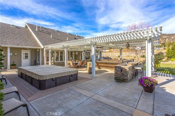 Exterior, Hot Tub