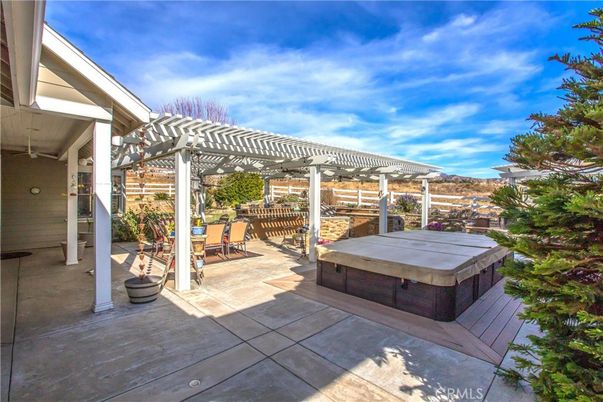 Exterior, Hot Tub