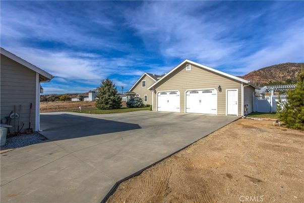 Backyard, Detached Garage, Exterior
