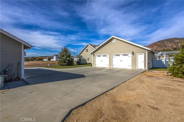 Backyard, Detached Garage, Exterior