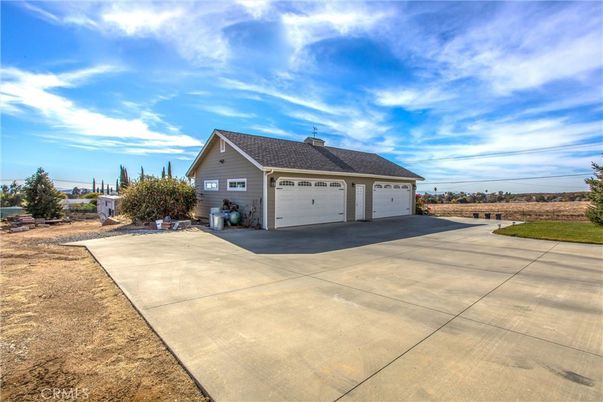 Backyard, Detached Garage, Exterior