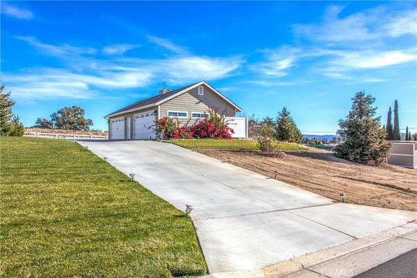 Backyard, Detached Garage, Exterior
