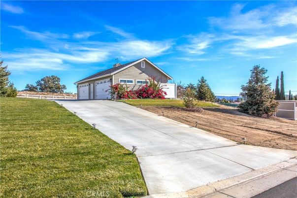 Backyard, Detached Garage, Exterior