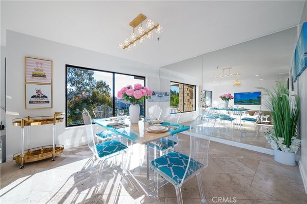 Dining room, Interior, Pendant Lights, Recessed Lighting