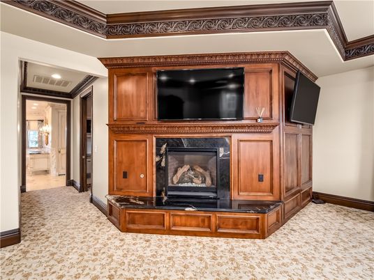 Fireplace, Interior, Recessed Lighting