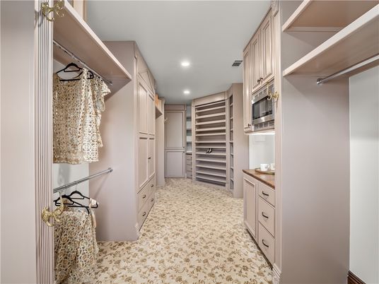 Interior, Recessed Lighting, Walk-in Closets