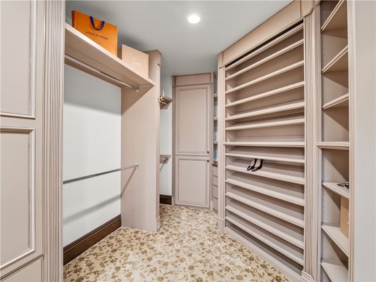 Interior, Recessed Lighting, Walk-in Closets