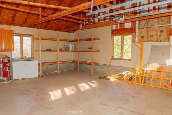 Empty room, Interior, Wooden Beams, Wooden Ceilings