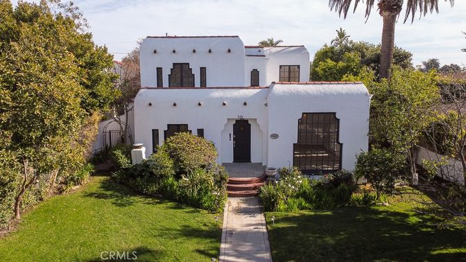 Backyard, Exterior, Facade, Spanish Mediterranean