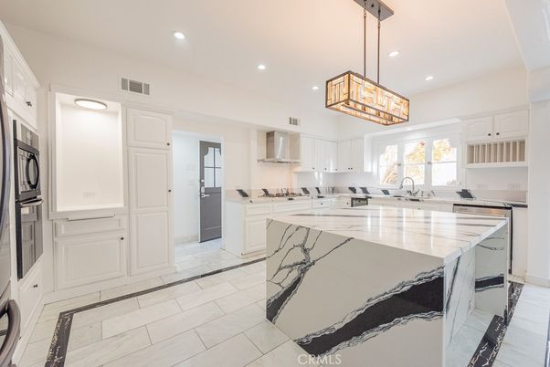 Interior, Kitchen, Pendant Lights, Recessed Lighting