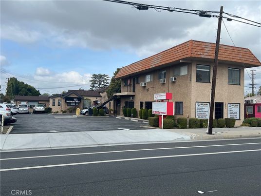 Exterior, Facade, None