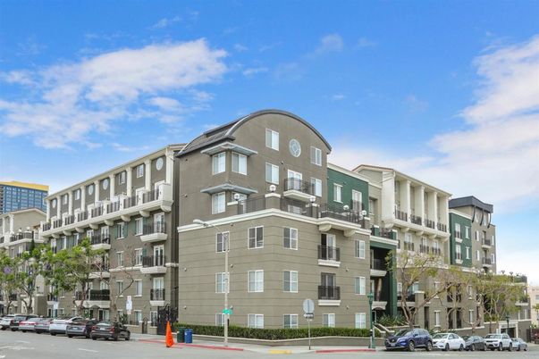 Exterior, Facade, Condo Building