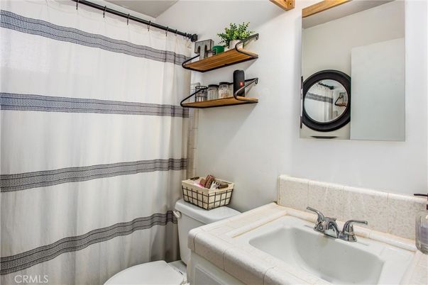 Bathroom, Interior, Tile Countertops