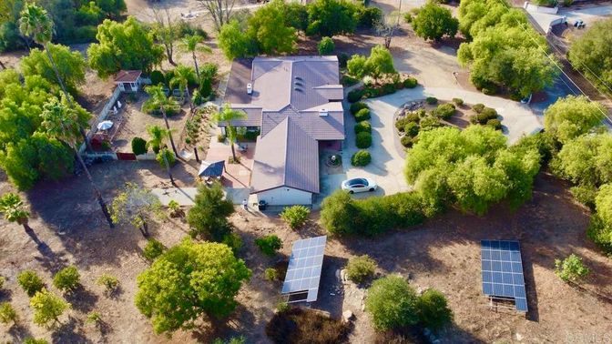 Exterior, Drone