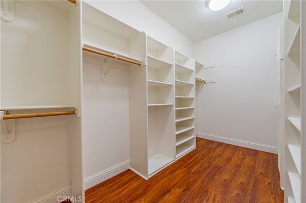 Interior, Walk-in Closets, Wood Texture Flooring