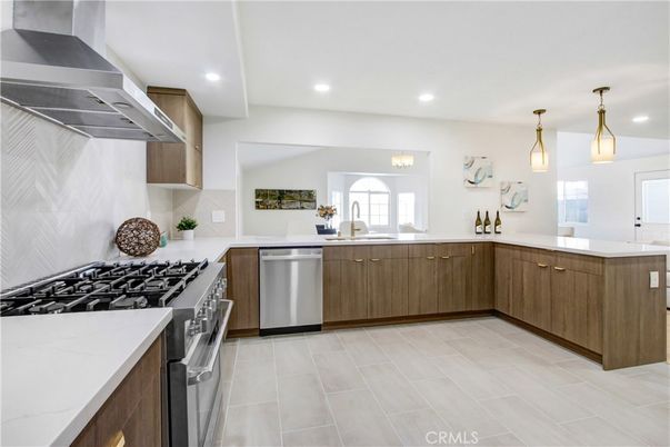 Interior, Kitchen, Pendant Lights, Recessed Lighting, Stainless Steel Appliances