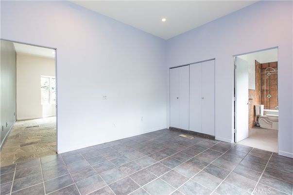 Bathroom, Empty room, Interior, Recessed Lighting