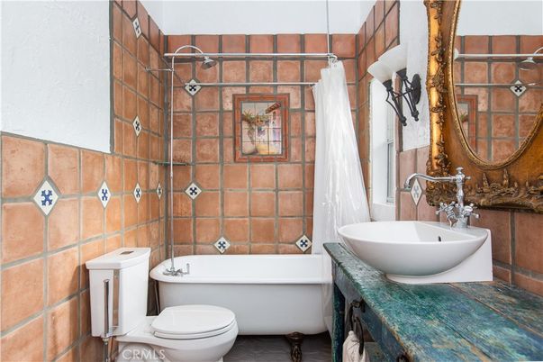 Bathroom, Free Standing Baths, Interior