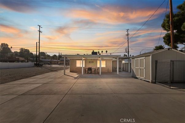 Backyard, Exterior