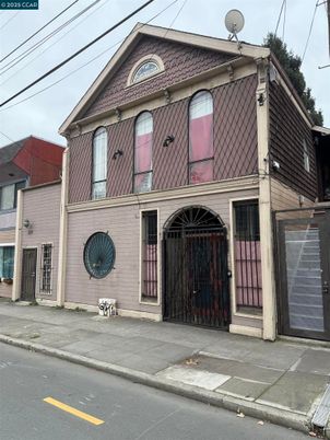 Exterior, Facade, None