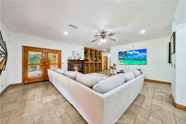 Fireplace, Interior, Living room, Recessed Lighting