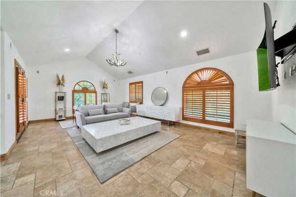 Interior, Living room, Pendant Lights, Recessed Lighting
