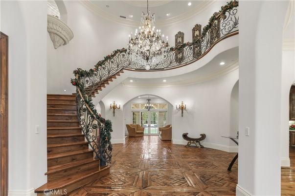 Chandelier, Interior, Recessed Lighting, Wood Texture Flooring