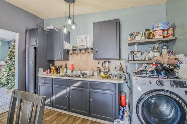 Interior, Kitchen, Pendant Lights, Washer, Wood Texture Flooring