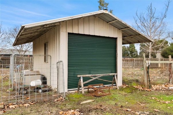 Detached Garage, Exterior